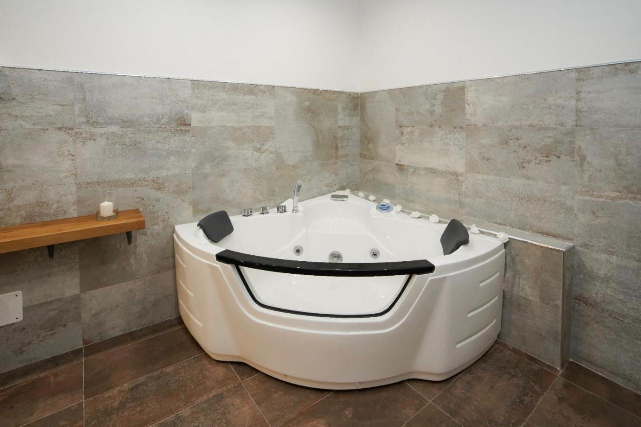 Bed and Breakfast Dimora La Fuga Zollino Екстер'єр фото